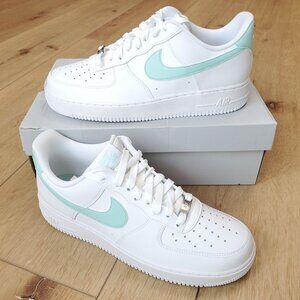 New Nike Air Force 1 '07  Womens Size 11 Low White Jade Ice Green DD8959-113